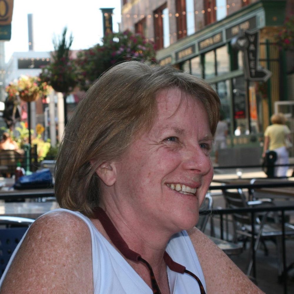 Meet your Posher, Emilie